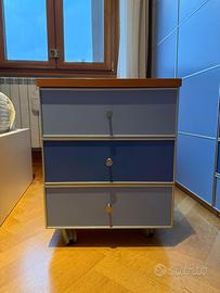 Comodino cassettiera  con rotelle
