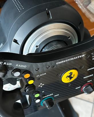 Thrustmaster T-GT II + Volante + Pedaliera