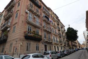 Pressi Policlinico trilocale 71 mq con terrazzo