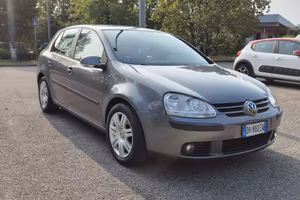 Volkswagen Golf V 1.6 GPL 102 CV