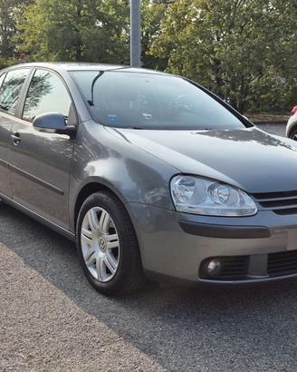 Volkswagen Golf V 1.6 GPL 102 CV