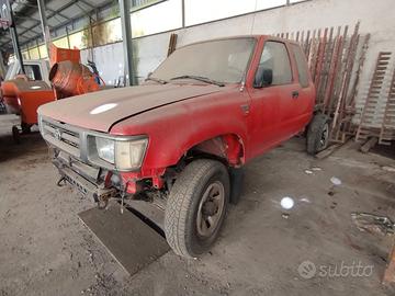 Toyota Hilux Extra Cab 2.4 D