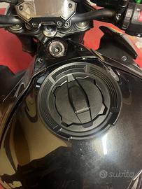 Piastra serbatoio z 900 attacco GIVI TANCKLOOC
