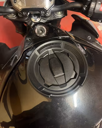 Piastra serbatoio z 900 attacco GIVI TANCKLOOC