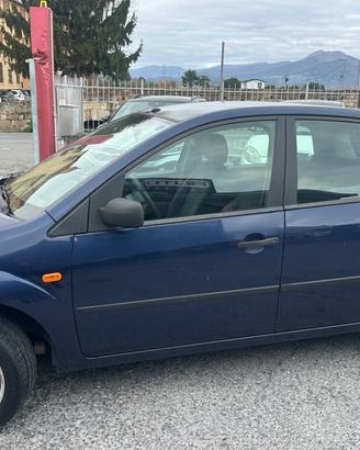 Ford Fiesta 1.4 16V 5p. Ghia