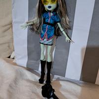 Monster Hight Frankie stein MATTEL 