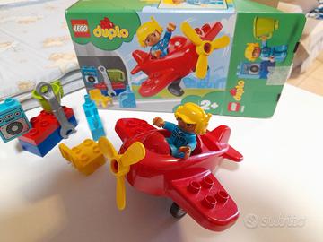 lego duplo set aeroplano