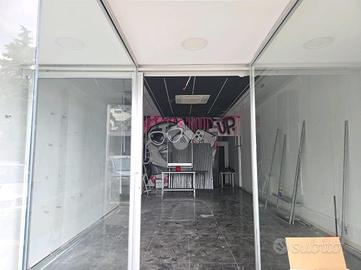 NEGOZIO A ROMA