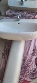 kit bagno lavandino specchio e rubinetto 