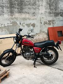 Suzuki gn 250