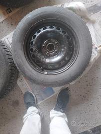 4 cerchi e gomme invernali per VW Golf VI e simili