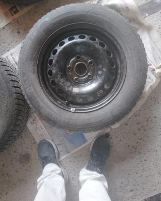 4 cerchi e gomme invernali per VW Golf VI e simili