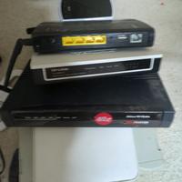 Blocco:  router, cavi, prese, adattatori, etc