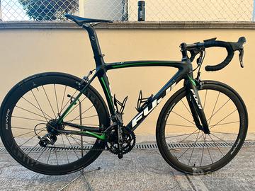 Bici Fuji SST carbonio