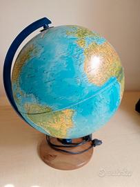 Mappamondo con luce interna 