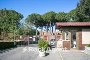 Attico su due livelli con terrazzo, posto auto e p