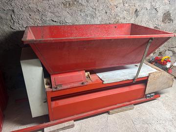 Pigiatrice diraspatrice uva Grifo