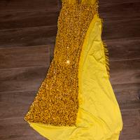 bito lungo oro pailettes con piume