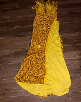 bito lungo oro pailettes con piume