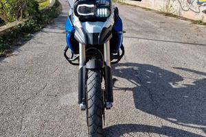 BMW f800