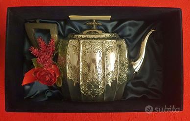 Teiera epoca Regina Vittoria in argento Sheffield