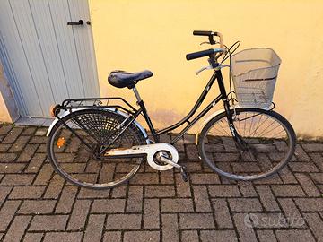 bicicletta con cestino 