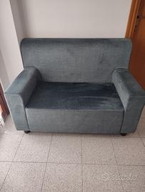  Divano due posti in velluto Verde 
