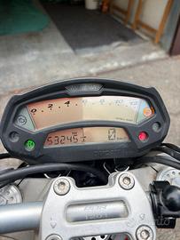 Ducati monster 696