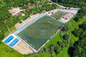 Terreno con Impianto di Centro Sportivo