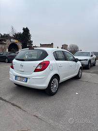 Opel corsa D anno 2011