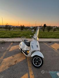 Vespa 300 gts