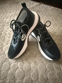sneaker love moschino