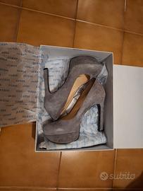 Scarpe con tacco Guess