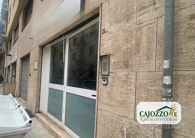 Porto-Cavour: locale 160 mq 5 vetrine