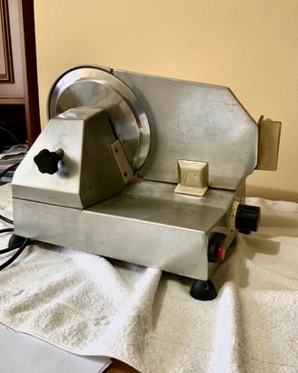 AFFETTATRICE PROFESSIONALE - POTENZA, PRECISIONE