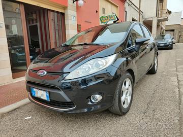 Ford Fiesta 1.4 5 porte Bz.- GPL Titanium