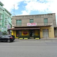 Casa indipendente con corte privata