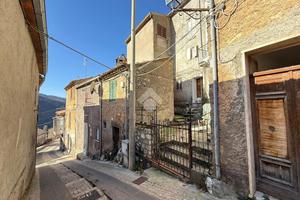 3 LOCALI A TREVI NEL LAZIO