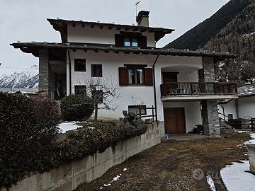 Valpelline centro - Villino 2 appartamenti + altro