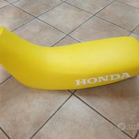Sella gialla nuova Honda Dominator 650