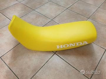 Sella gialla nuova Honda Dominator 650