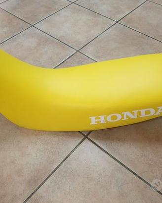 Sella gialla nuova Honda Dominator 650