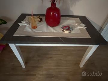 Tavolo scavolini non allungabile