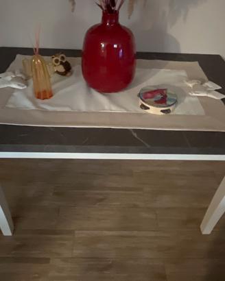 Tavolo scavolini non allungabile