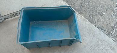 Cassoni contenitivi accatastabili n°13