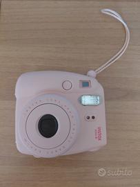FUJIFILM instax mini8
Instant Camera