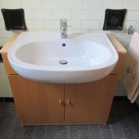 Arredo bagno completo in legno