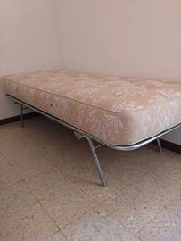 Letto singolo con materasso