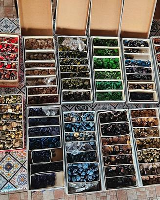 BOTTONI SCATOLE MERCERIA VINTAGE SARTORIA CINEMA