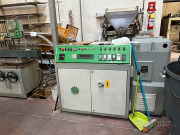 Estrusore e pressa stampaggio